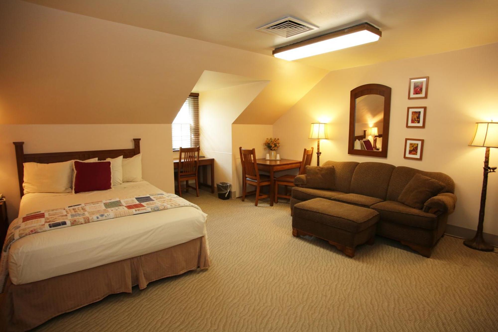 Canyon Inn Spencer Room photo